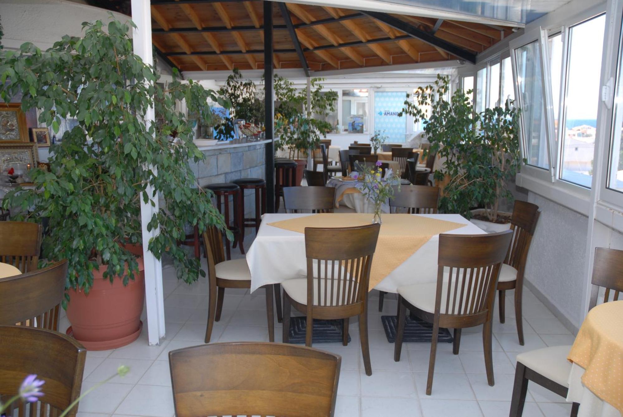 Amanda Hotel Karlovassi Esterno foto